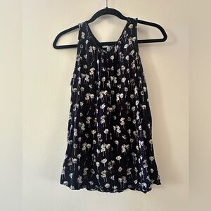Sonoma Black and White Floral Tank Top